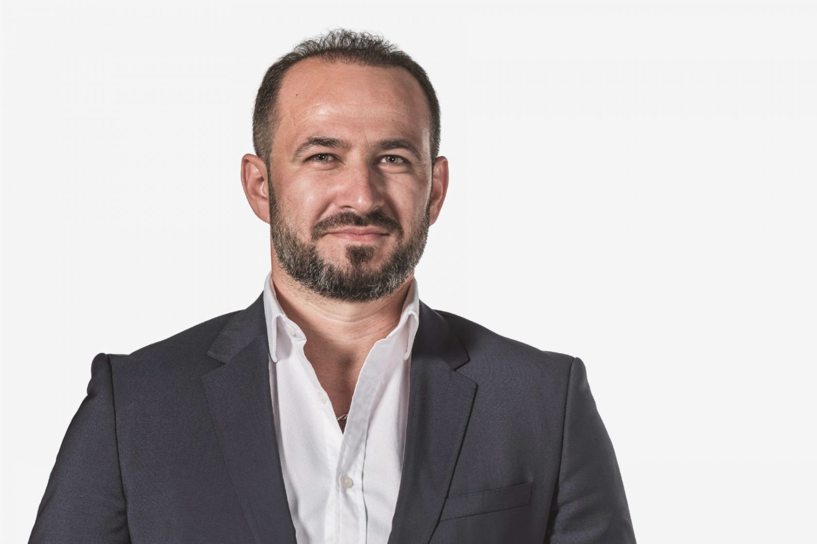 head, person, face, portrait, blazer, suit, adult, male, man, smile