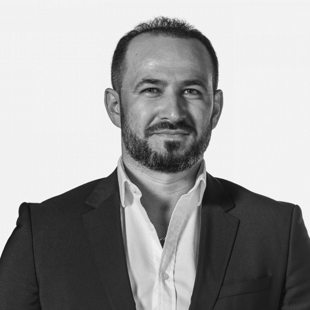 portrait, schiavello, headshot, robert walsh, face, head, person, photography, beard, smile, adult, male, man